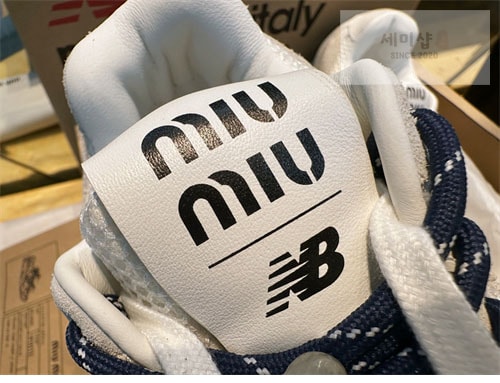 New Balance 뉴발란스 x 미우미우 530 SL 스니커즈 신발 12번 이미지