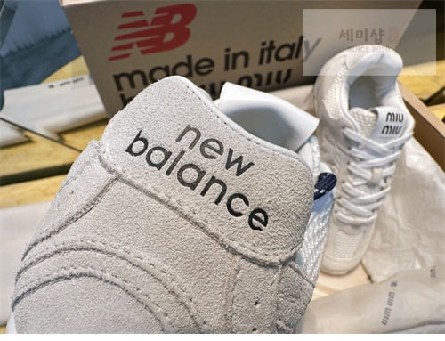 New Balance 뉴발란스 x 미우미우 530 SL 스니커즈 신발 15번 이미지