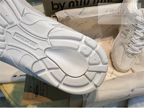 New Balance 뉴발란스 x 미우미우 530 SL 스니커즈 신발 16번 이미지