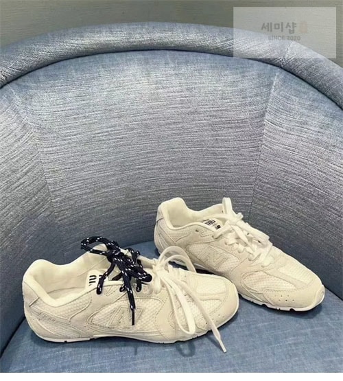 New Balance 뉴발란스 x 미우미우 530 SL 스니커즈 신발 24번 이미지