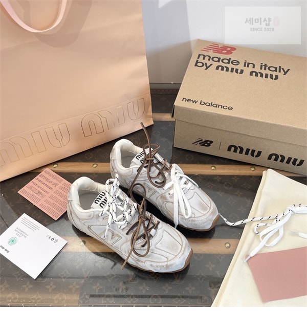 New Balance 뉴발란스 x 미우미우 530 SL 스니커즈 신발 11번 이미지