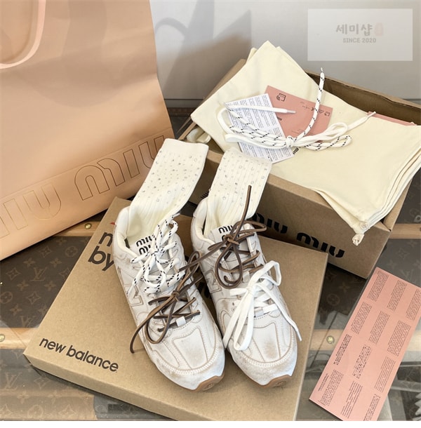 New Balance 뉴발란스 x 미우미우 530 SL 스니커즈 신발 13번 이미지
