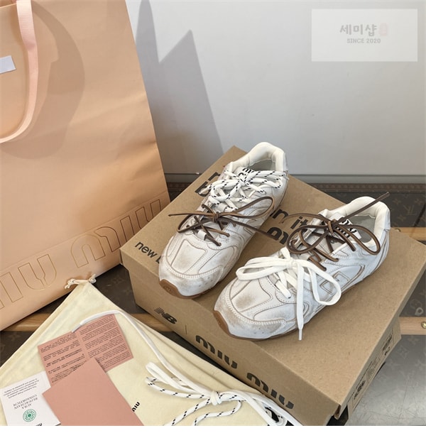 New Balance 뉴발란스 x 미우미우 530 SL 스니커즈 신발 14번 이미지