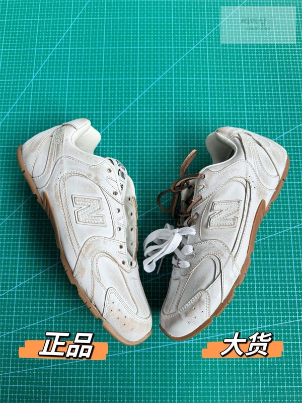 New Balance 뉴발란스 x 미우미우 530 SL 스니커즈 신발 28번 이미지