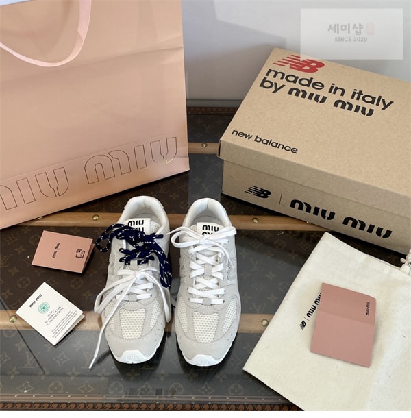 New Balance 뉴발란스 x 미우미우 530 SL 스니커즈 신발 4번 이미지
