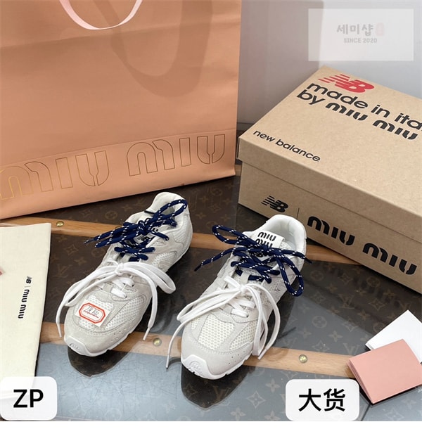 New Balance 뉴발란스 x 미우미우 530 SL 스니커즈 신발 11번 이미지