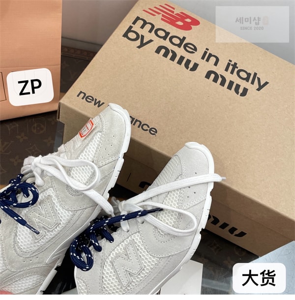 New Balance 뉴발란스 x 미우미우 530 SL 스니커즈 신발 13번 이미지