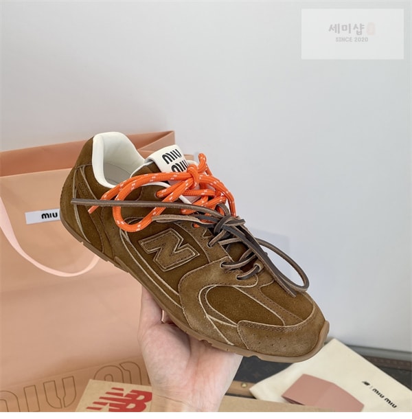 New Balance 뉴발란스 x 미우미우 530 SL 스니커즈 신발 2번 이미지