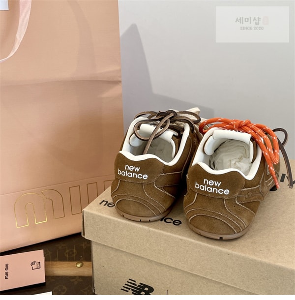 New Balance 뉴발란스 x 미우미우 530 SL 스니커즈 신발 13번 이미지