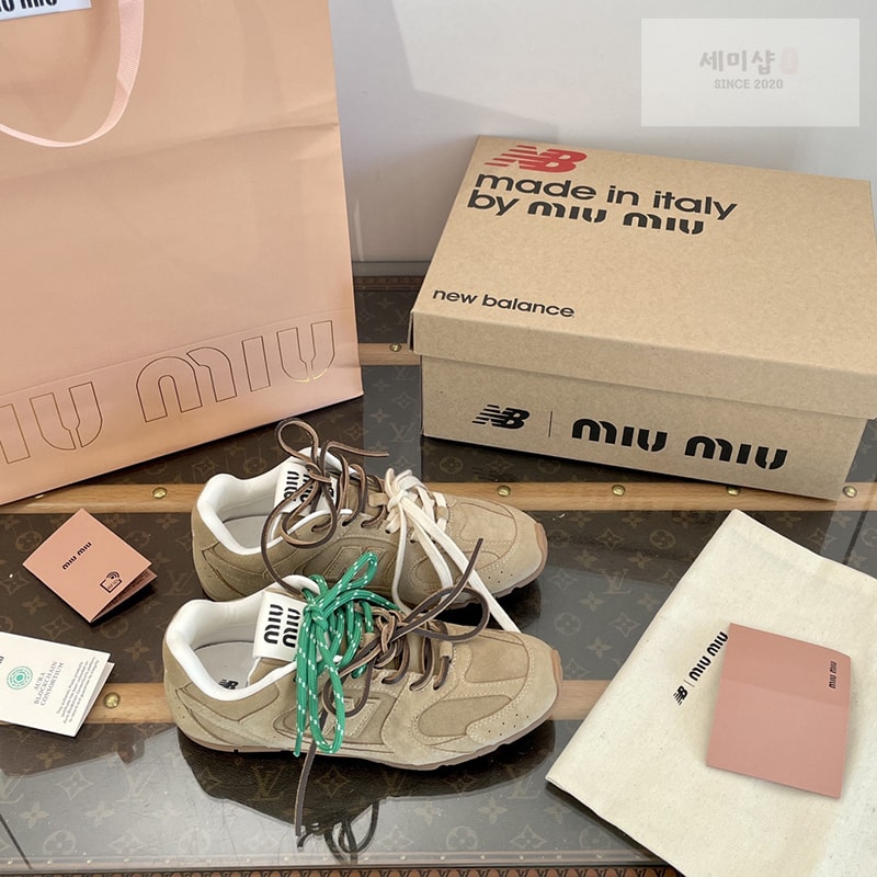 New Balance 뉴발란스 x 미우미우 530 SL 스니커즈 신발 1번 이미지