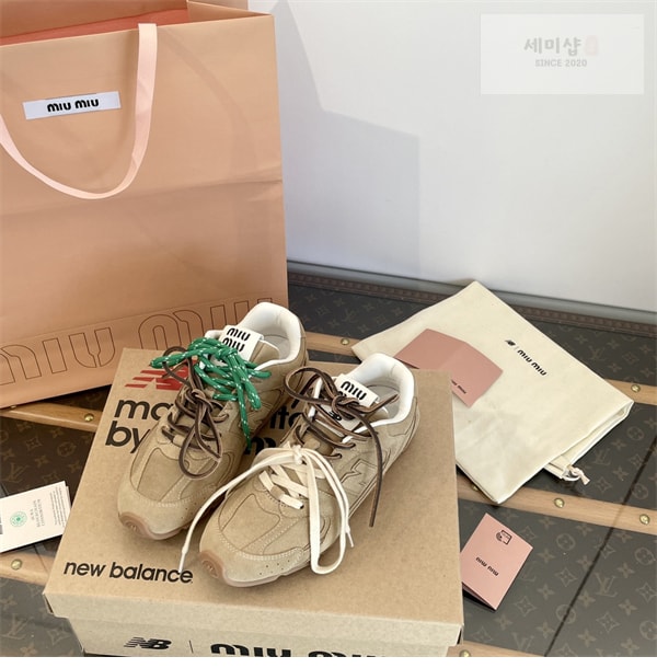 New Balance 뉴발란스 x 미우미우 530 SL 스니커즈 신발 5번 이미지