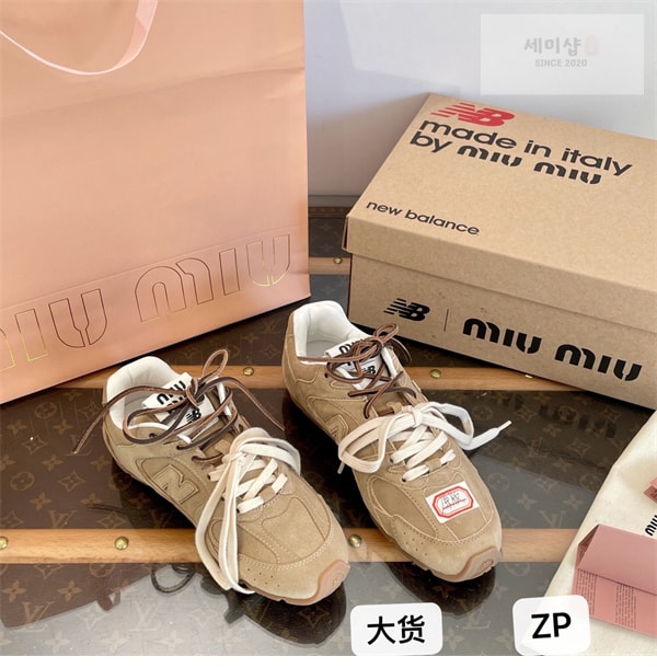 New Balance 뉴발란스 x 미우미우 530 SL 스니커즈 신발 12번 이미지