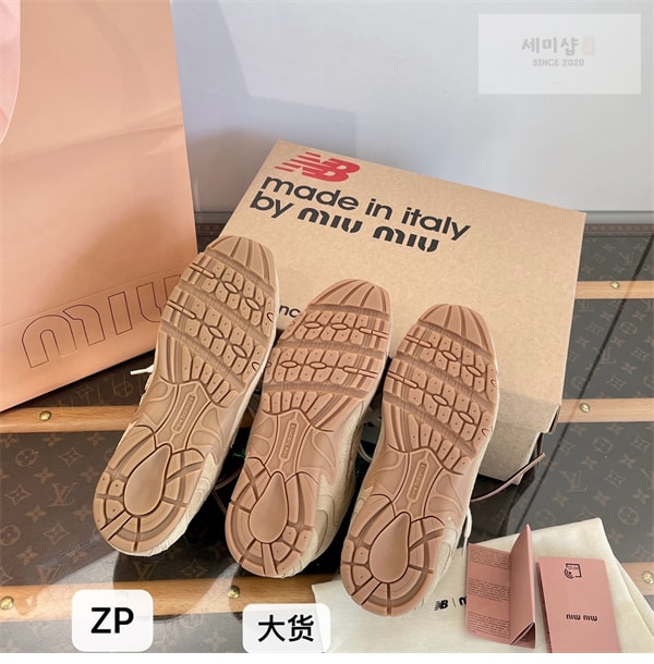 New Balance 뉴발란스 x 미우미우 530 SL 스니커즈 신발 17번 이미지