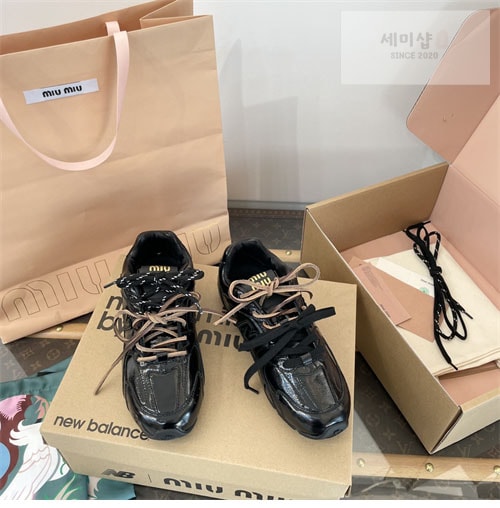 New Balance 뉴발란스 x 미우미우 530 SL 스니커즈 신발 4번 이미지