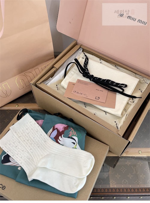 New Balance 뉴발란스 x 미우미우 530 SL 스니커즈 신발 16번 이미지