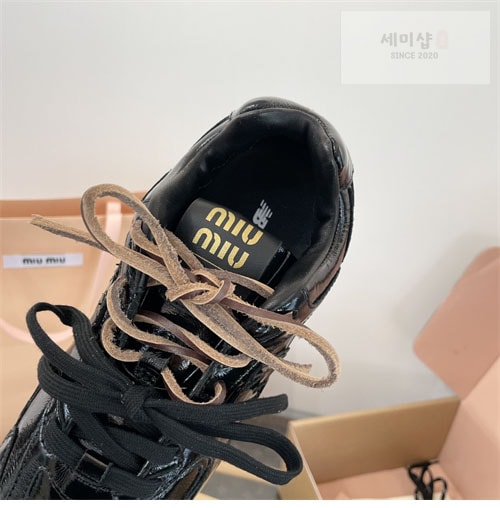New Balance 뉴발란스 x 미우미우 530 SL 스니커즈 신발 20번 이미지