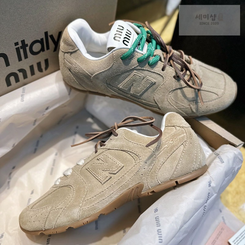 New Balance 뉴발란스 x 미우미우 530 SL 에쿠르 스니커즈 신발 1번 이미지