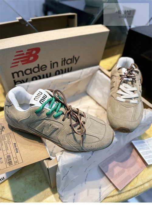 New Balance 뉴발란스 x 미우미우 530 SL 에쿠르 스니커즈 신발 21번 이미지