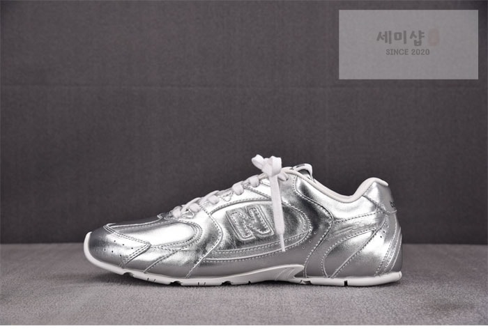 New Balance 미우미우 x 뉴발란스 530 SL 실버 신발 2번 이미지