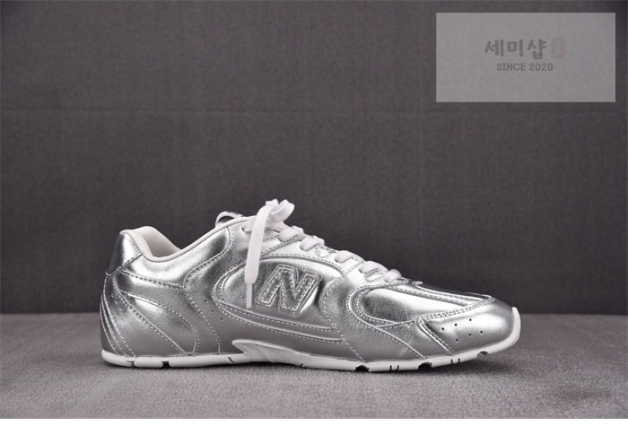 New Balance 미우미우 x 뉴발란스 530 SL 실버 신발 3번 이미지