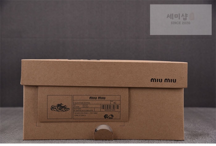 New Balance 미우미우 x 뉴발란스 530 SL 실버 신발 6번 이미지