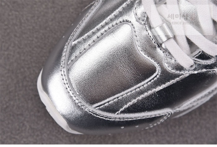 New Balance 미우미우 x 뉴발란스 530 SL 실버 신발 8번 이미지