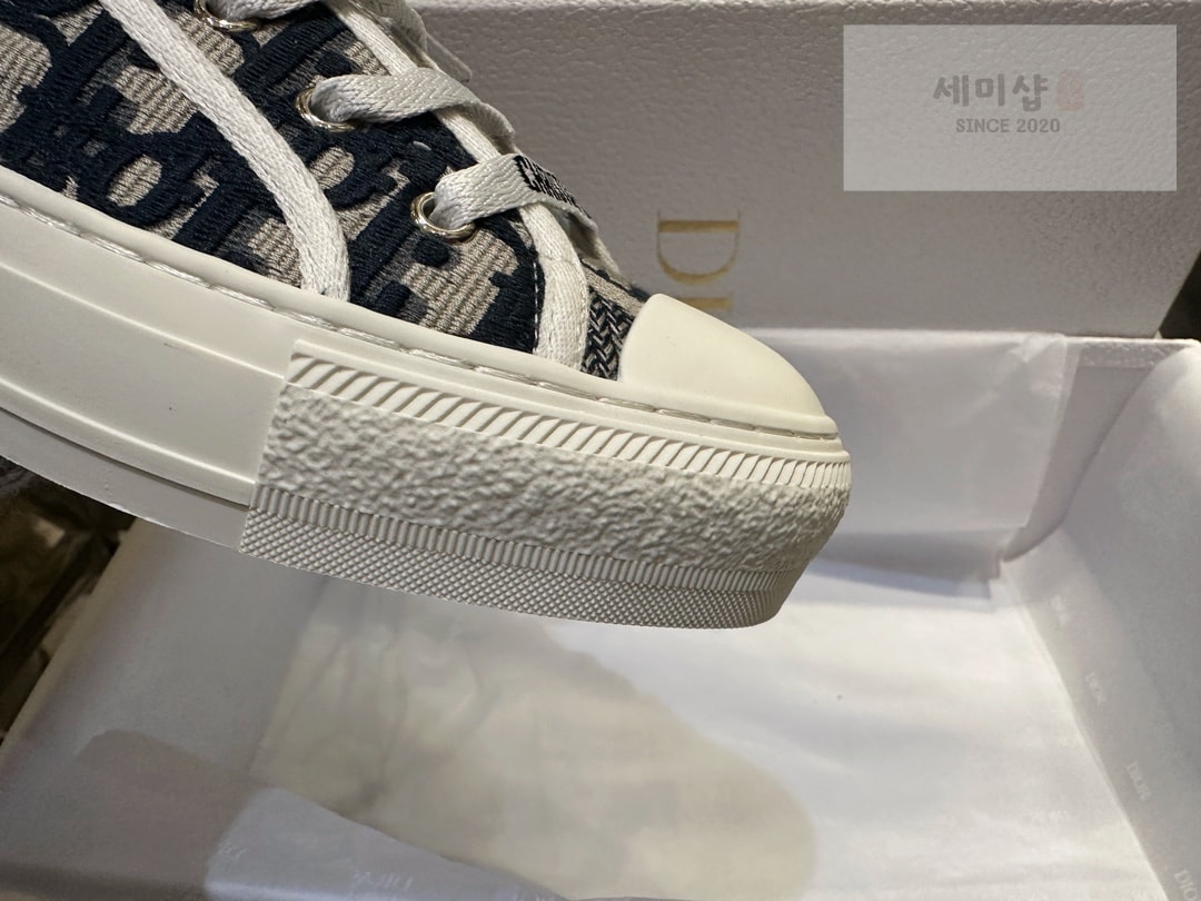 D I O R 디올 오블리크 자가드 워크인 디올 스니커즈 “35SIZE – 40SIZE” 신발 12번 이미지
