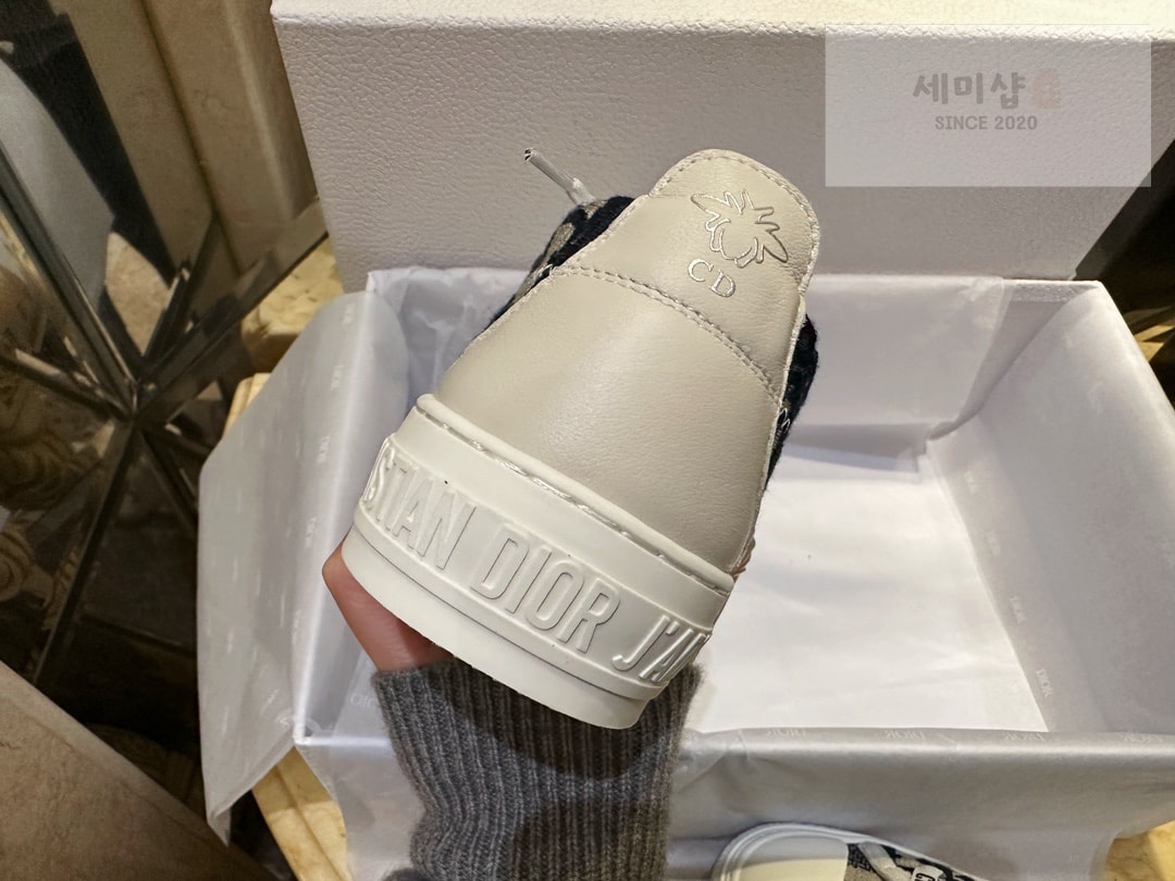 D I O R 디올 오블리크 자가드 워크인 디올 스니커즈 “35SIZE – 40SIZE” 신발 17번 이미지