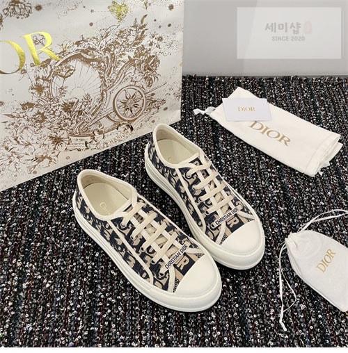 D I O R 디올 오블리크 자수 스니커즈 신발 18번 이미지