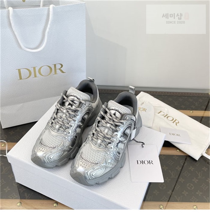 D I O R 디올 24 크로노 여성 스니커즈 신발 21번 이미지