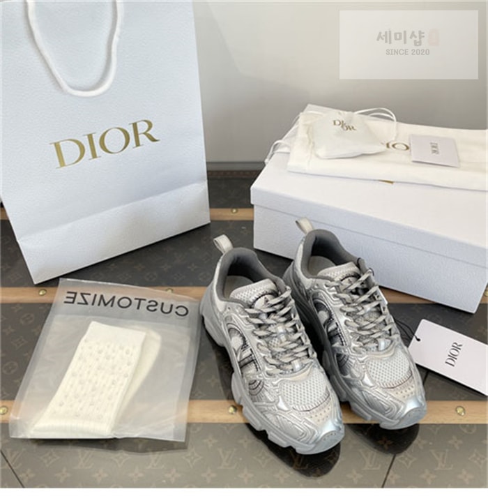 D I O R 디올 24 크로노 여성 스니커즈 신발 23번 이미지
