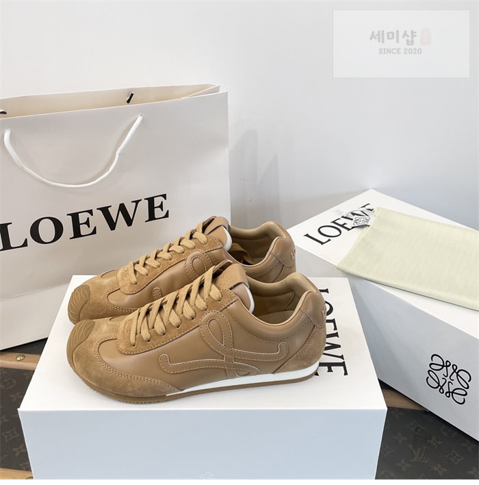 Loewe 로에베 발레러너 2.0 소프트 카프스킨 시나몬 신발 26번 이미지