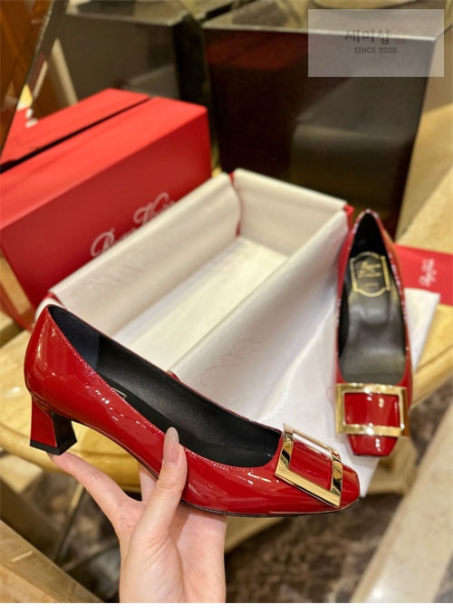 Roger Vivier 로저비비에 트럼펫 메탈 버클 펌프스 신발 7번 이미지