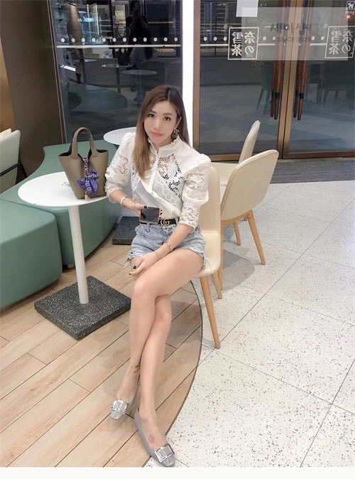 Roger Vivier 로저 비비에 트럼펫 메탈 버클 펌프스4.5cm 신발 4번 이미지