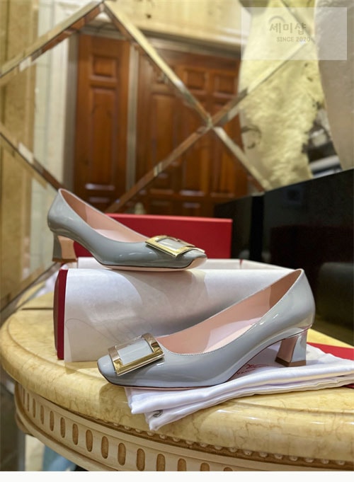 Roger Vivier 로저 비비에 트럼펫 메탈 버클 펌프스4.5cm 신발 9번 이미지