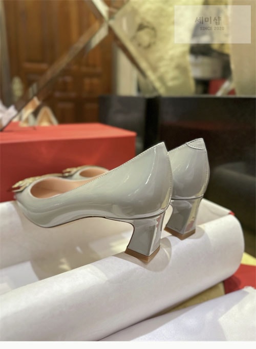 Roger Vivier 로저 비비에 트럼펫 메탈 버클 펌프스4.5cm 신발 12번 이미지