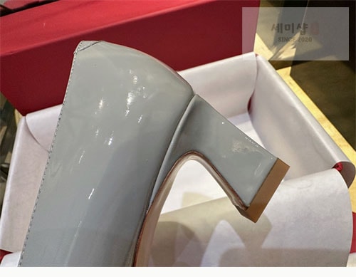Roger Vivier 로저 비비에 트럼펫 메탈 버클 펌프스4.5cm 신발 16번 이미지