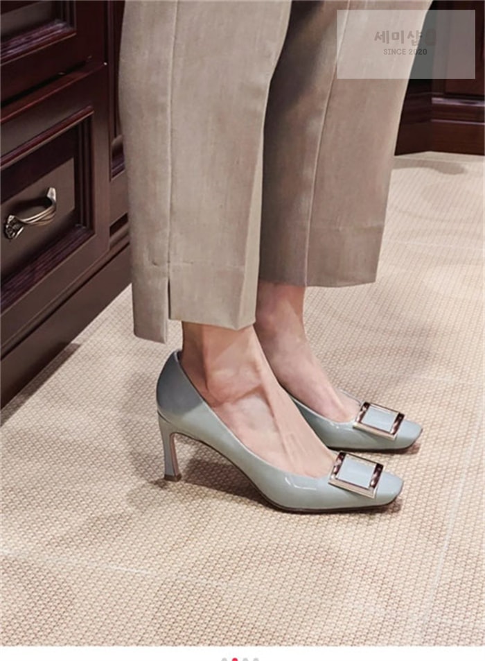Roger Vivier 로저 비비에 트럼펫 메탈 버클 펌프스 7cm 베이지 신발 15번 이미지