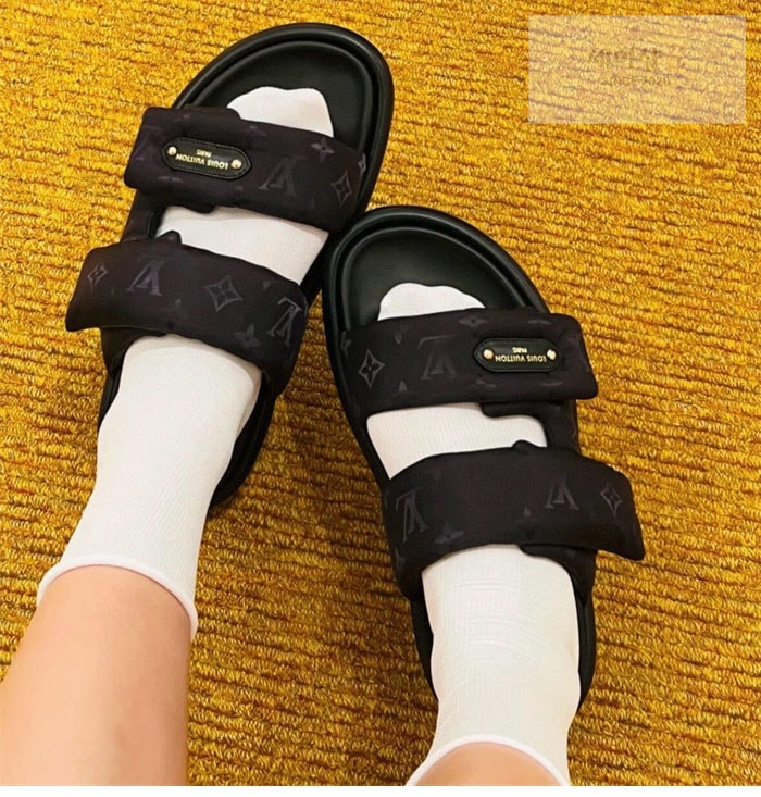 Louis Vuitton 루이비통 풀 필로우 플랫 컴포트 뮬 브라운 신발 2번 이미지