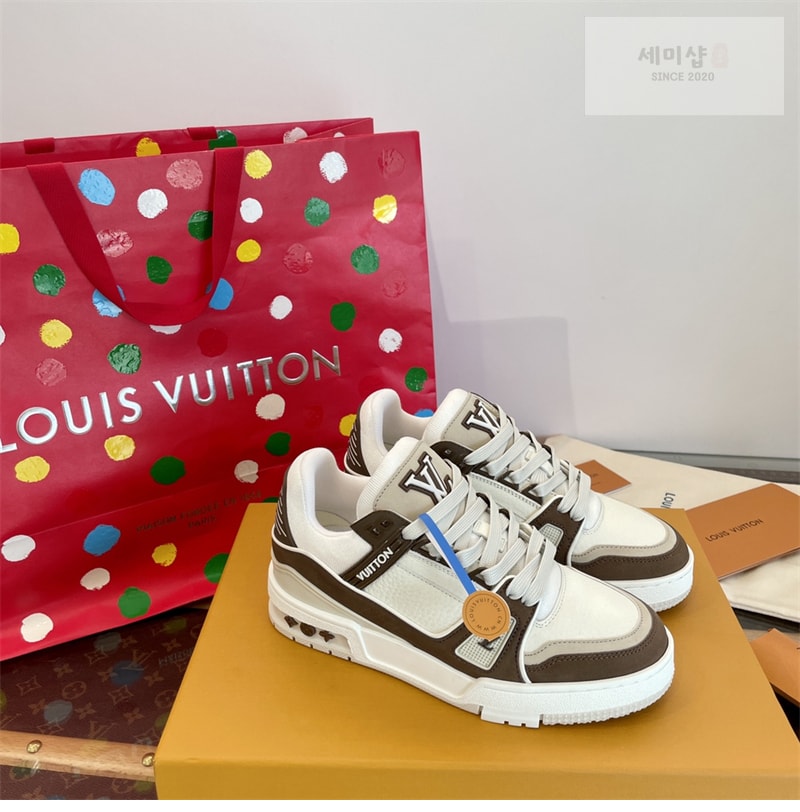 Louis Vuitton 루이비통 LV 트레이너 스니커즈 브라운 신발 9번 이미지