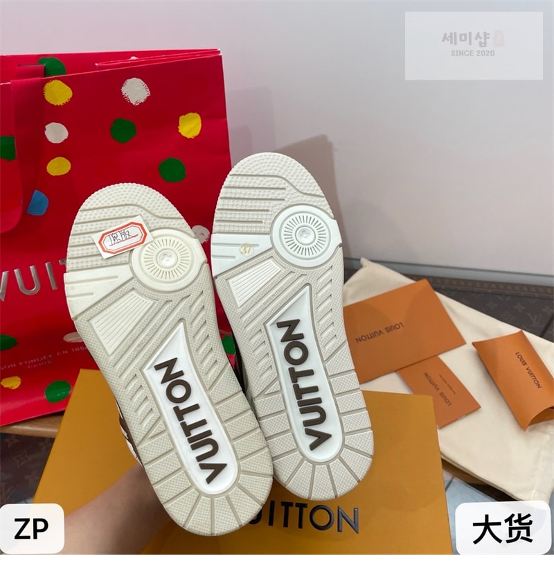 Louis Vuitton 루이비통 LV 트레이너 스니커즈 브라운 신발 18번 이미지