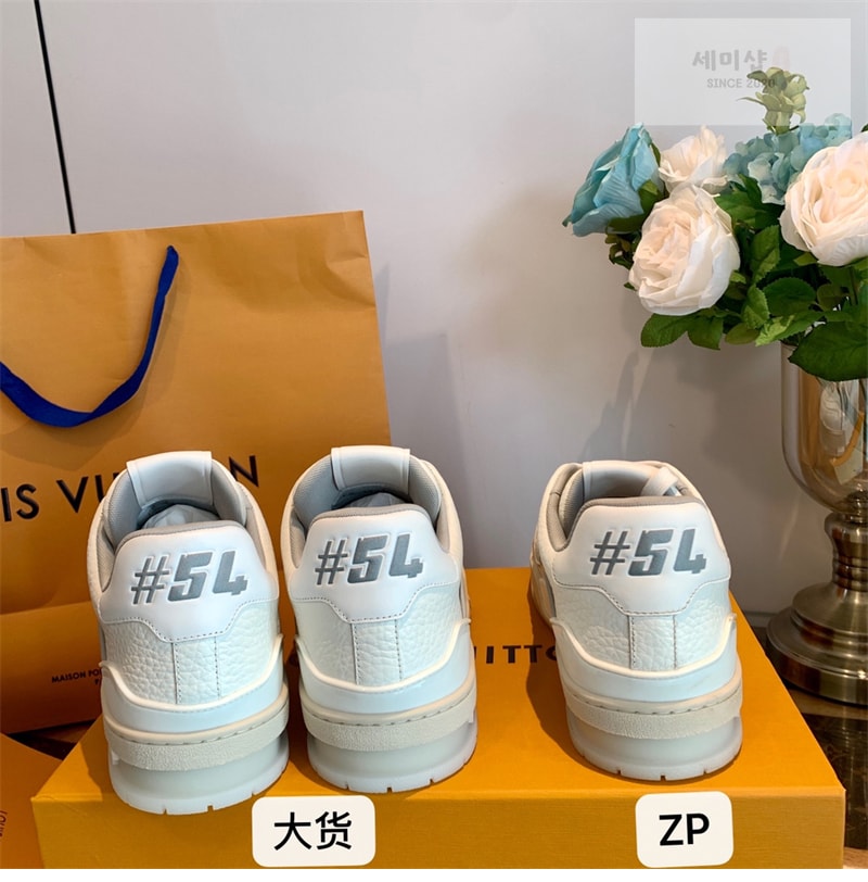 Louis Vuitton 루이비통 LV 트레이너 스니커즈 화이트 레플리카 26번 이미지 - 신발 | 세미샵 레플리카 사이트