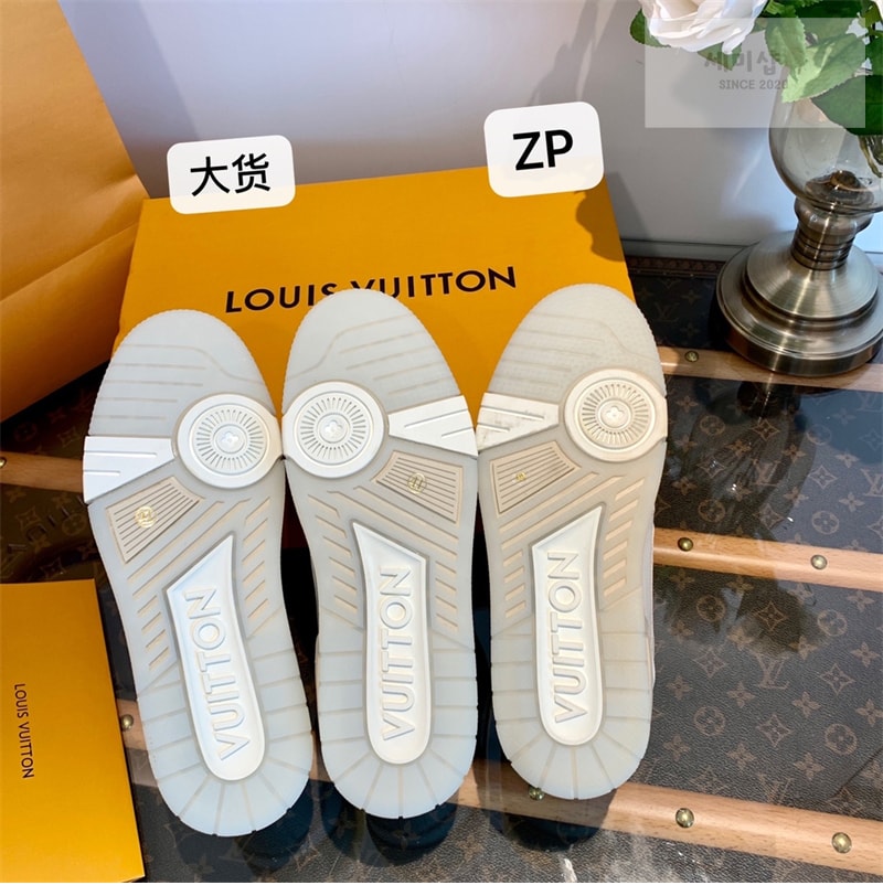 Louis Vuitton 루이비통 LV 트레이너 스니커즈 화이트 레플리카 16번 이미지 - 신발 | 세미샵 레플리카 사이트