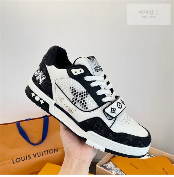 Louis Vuitton 루이비통 LV 트레이너 스니커즈 레플리카 3번 이미지 - 신발 | 세미샵 레플리카 사이트