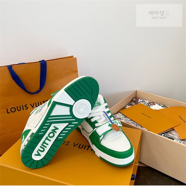 Louis Vuitton 루이비통 LV 트레이너 스니커즈 레플리카 26번 이미지 - 신발 | 세미샵 레플리카 사이트