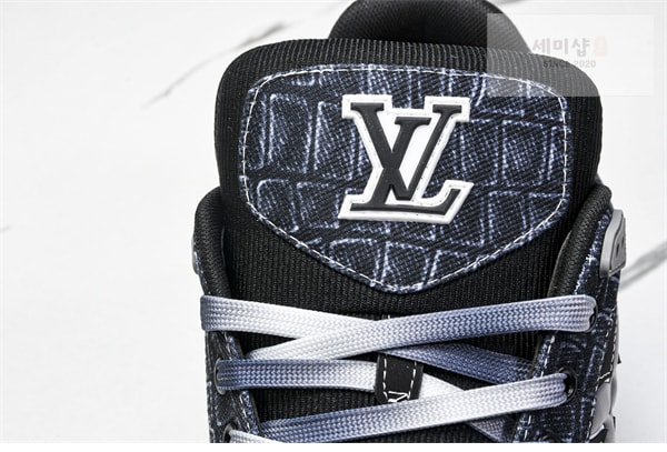 Louis Vuitton 루이비통 LV 트레이너 스니커즈 신발 37번 이미지