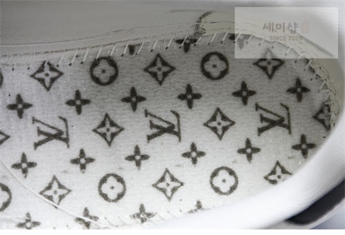 Louis Vuitton 루이비통 LV 트레이너 신발 22번 이미지