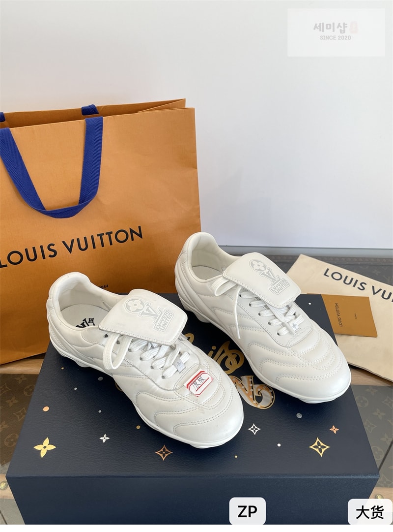 Louis Vuitton 루이비통 LV 풋프린트 사커 스니커즈 블랙 신발 13번 이미지