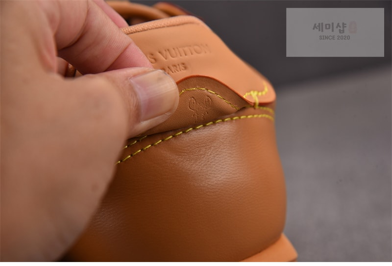 Louis Vuitton 루이비통 x 니고 LV 버터소프트 스니커즈 베이지 신발 16번 이미지