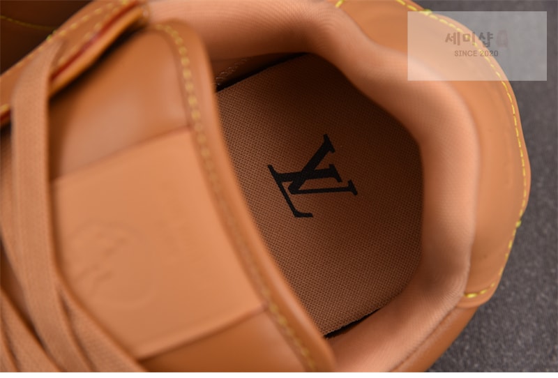 Louis Vuitton 루이비통 x 니고 LV 버터소프트 스니커즈 베이지 신발 4번 이미지